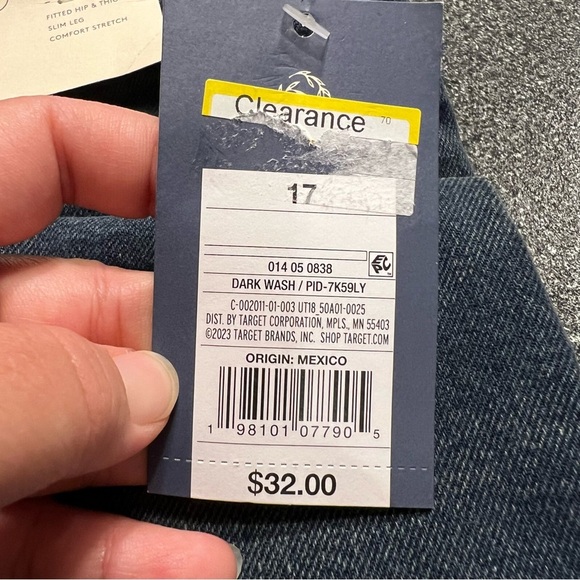 NWT- Universal Thread Women's Mid Rise 80s Slim Dark Wash Ankle Jeans size 17 - Picture 11 of 14